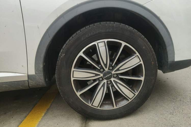 Used Haval H6 2021 1.5 GDIT Automatic Luxury Edition Right Front Wheel Hub