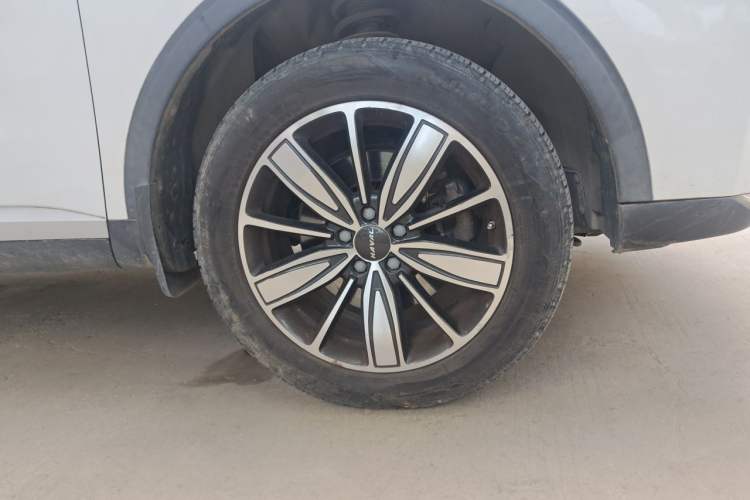 Used Haval H6 2021 1.5 GDIT Automatic Champion Edition Right Front Wheel Hub