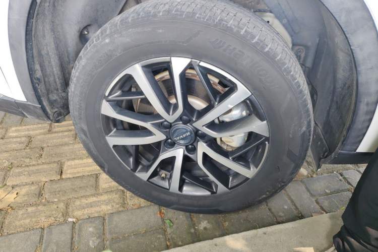 Used Haval H6 2021 3rd Generation 1.5T Automatic Two-Wheel Drive Max Right Front Wheel Hub