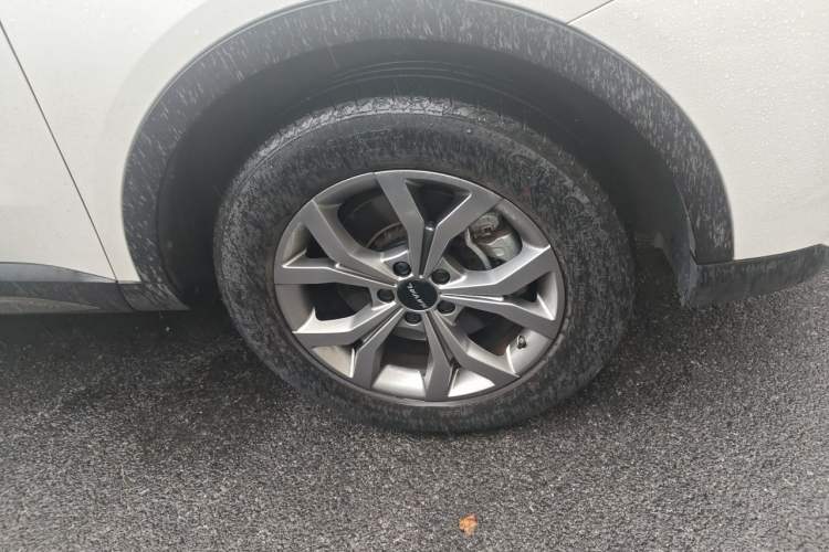 Used Haval H6 2021 National Trend Edition 1.5T Automatic Champion Version Right Front Wheel Hub