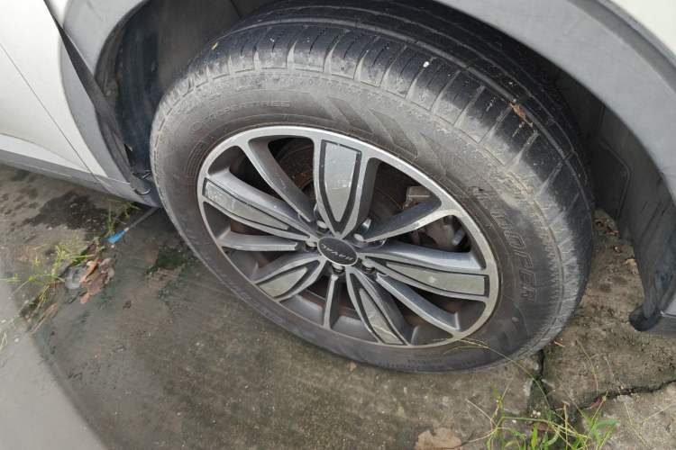 Used Haval H6 2021 1.5 GDIT Automatic Champion Edition Right Front Wheel Hub