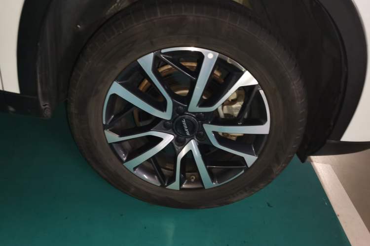 Used Haval H6 2021 3rd Generation 1.5T Automatic Two-Wheel Drive Max Right Front Wheel Hub