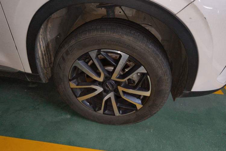Used Haval H6 2021 3rd Generation 1.5T Automatic Two-Wheel Drive Max Right Front Wheel Hub