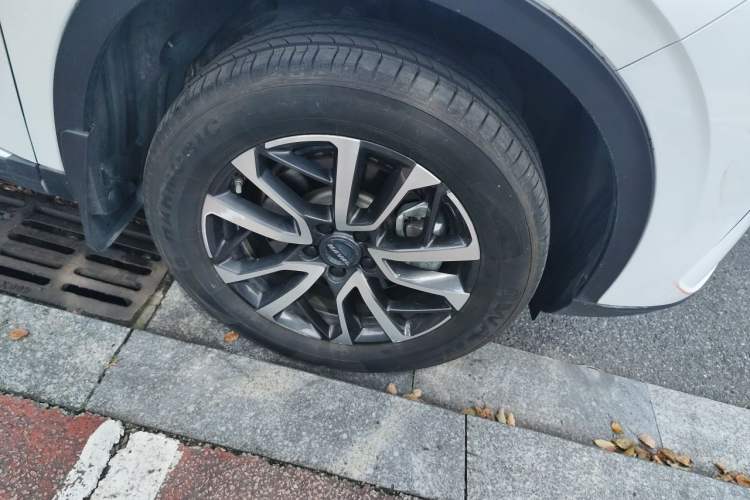 Used Haval H6 2021 3rd Generation 1.5T Automatic Two-Wheel Drive Max Right Front Wheel Hub