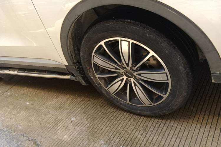 Used Haval H6 2021 2.0 GDIT Automatic GT Luxury Edition Right Front Wheel Hub