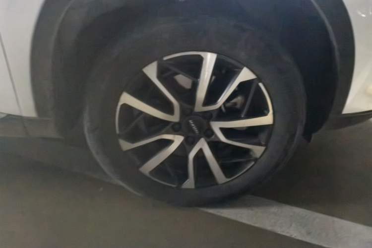 Used Haval H6 2021 3rd Generation 1.5T Automatic Two-Wheel Drive Pro Right Front Wheel Hub