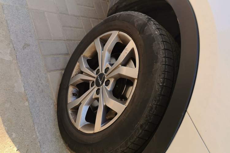 Used Haval H6 2021 National Trend Edition 1.5T Automatic Champion Version Right Front Wheel Hub