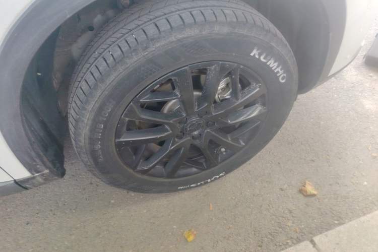 Used Haval H6 2021 3rd Generation 1.5T Automatic Two-Wheel Drive Pro Right Front Wheel Hub