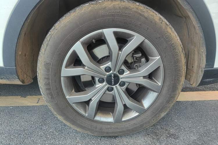Used Haval H6 2021 1.5 GDIT Automatic Champion Edition Right Front Wheel Hub