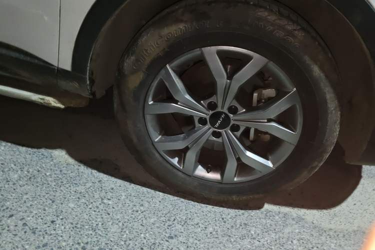 Used Haval H6 2021 National Trend Edition 1.5T Automatic Champion Version Right Front Wheel Hub