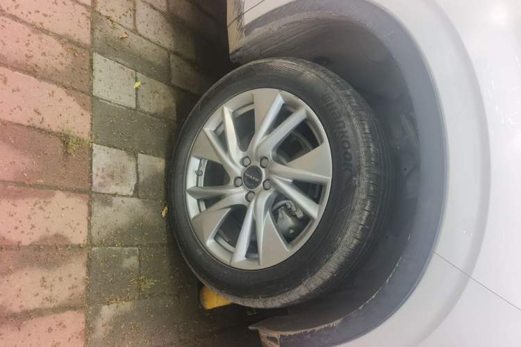 Used Haval H6 2021 3rd Generation 1.5T Automatic Two-Wheel Drive Max Right Front Wheel Hub