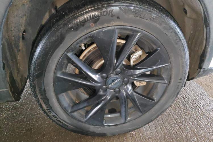 Used Haval H6 2021 3rd Generation 2.0T Automatic Two-Wheel Drive Max Right Front Wheel Hub