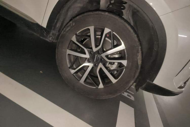 Used Haval H6 2021 3rd Generation 1.5T Automatic Two-Wheel Drive Max Right Front Wheel Hub
