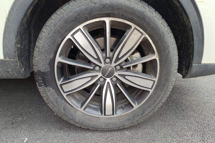 Used Haval H6 2021 1.5 GDIT Automatic Champion Edition Right Front Wheel Hub