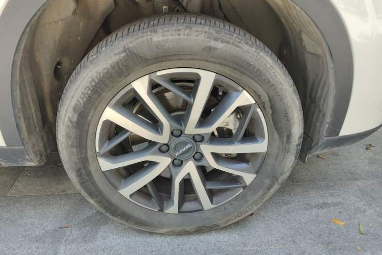 Used Haval H6 2021 3rd Generation 1.5T Automatic Two-Wheel Drive Pro Right Front Wheel Hub