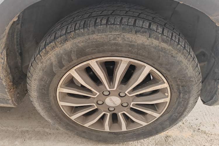 Used Haval H6 2021 Sport Edition 1.5T Automatic Elite Smart Connectivity Model U-Shape Grille Right Front Wheel Hub