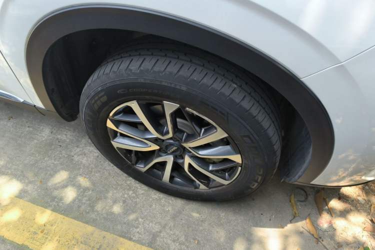 Used Haval H6 2021 3rd Generation 1.5T Automatic Two-Wheel Drive Pro Right Front Wheel Hub