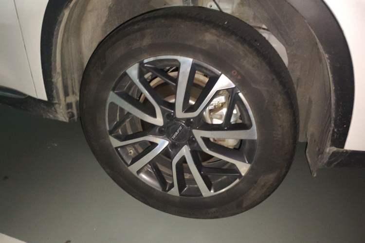 Used Haval H6 2021 3rd Generation 1.5T Automatic Two-Wheel Drive Max Right Front Wheel Hub