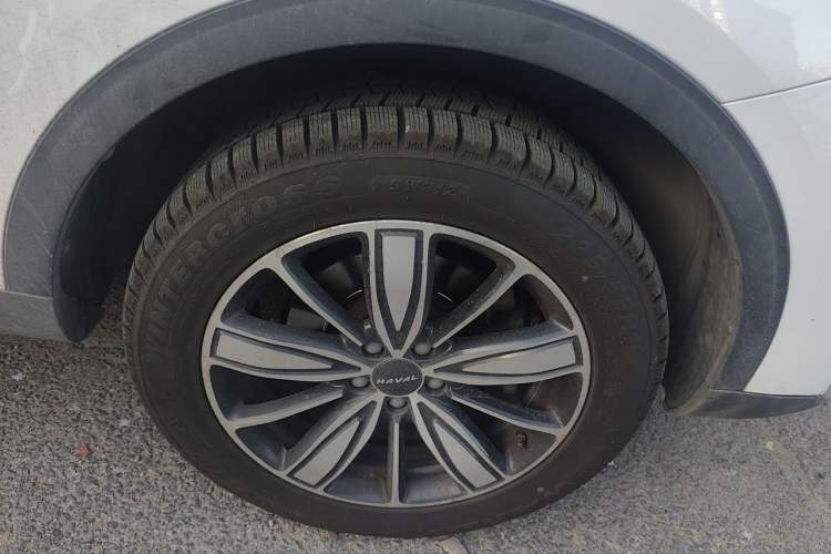 Used Haval H6 2021 1.5 GDIT Automatic Champion Edition Right Front Wheel Hub