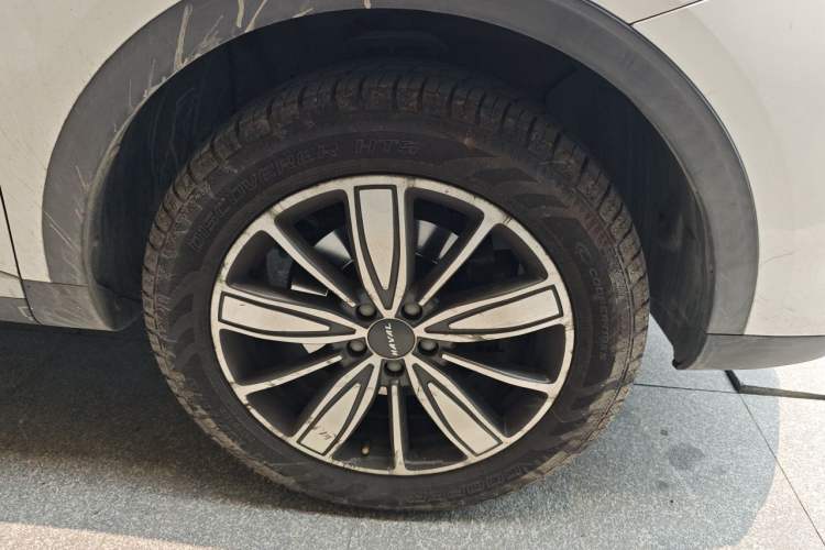 Used Haval H6 2021 1.5 GDIT Automatic Champion Edition Right Front Wheel Hub