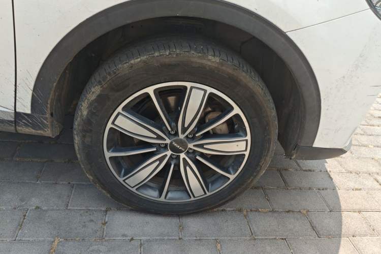 Used Haval H6 2021 1.5 GDIT Automatic Champion Edition Right Front Wheel Hub