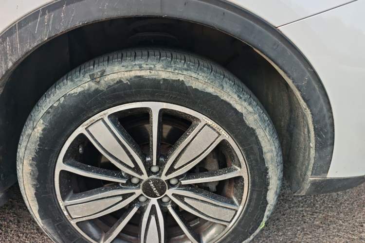 Used Haval H6 2021 1.5 GDIT Automatic Champion Edition Right Front Wheel Hub