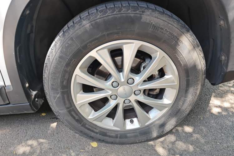 Used Haval H6 2021 Sport Edition 1.5T Automatic Elite Smart Connectivity Model U-Shape Grille Right Front Wheel Hub