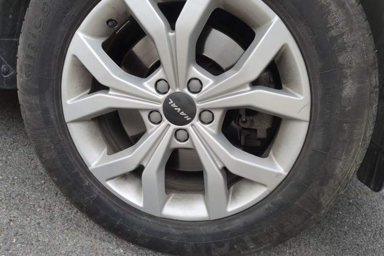 Used Haval H6 2021 National Trend Edition 1.5T Automatic Champion Version Right Front Wheel Hub