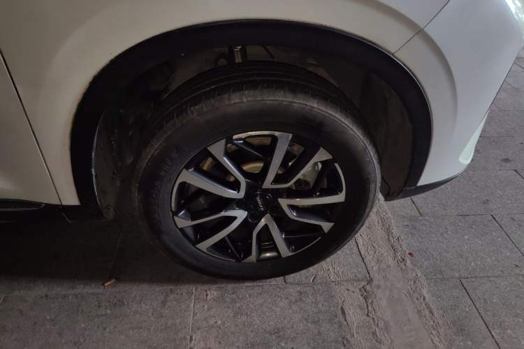 Used Haval H6 2021 3rd Generation 1.5T Automatic Two-Wheel Drive Pro Right Front Wheel Hub