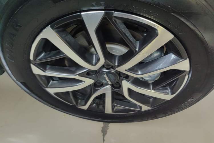 Used Haval H6 2021 3rd Generation 1.5T Automatic Two-Wheel Drive Max Right Front Wheel Hub