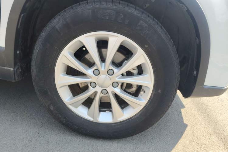 Used Haval H6 2021 Sport Edition 1.5T Automatic Elite Smart Connectivity Model U-Shape Grille Right Front Wheel Hub