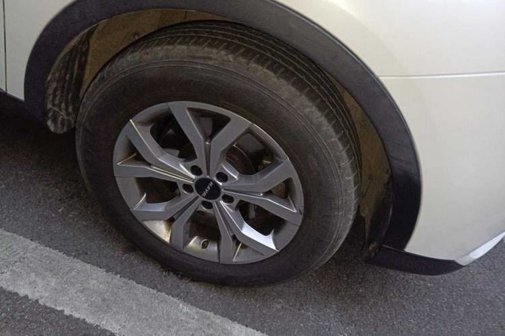 Used Haval H6 2021 National Trend Edition 1.5T Automatic Champion Version Right Front Wheel Hub