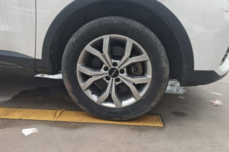 Used Haval H6 2021 National Trend Edition 1.5T Automatic Champion Version Right Front Wheel Hub
