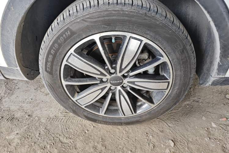 Used Haval H6 2021 1.5 GDIT Automatic Champion Edition Right Front Wheel Hub