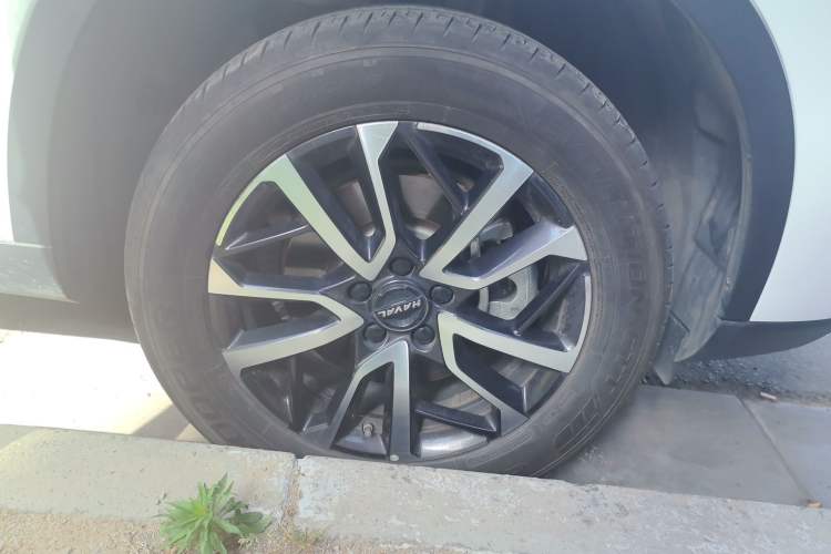 Used Haval H6 2021 3rd Generation 1.5T Automatic Two-Wheel Drive Max Right Front Wheel Hub