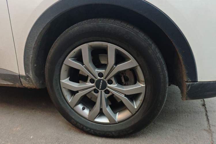 Used Haval H6 2021 National Trend Edition 1.5T Automatic Champion Version Right Front Wheel Hub