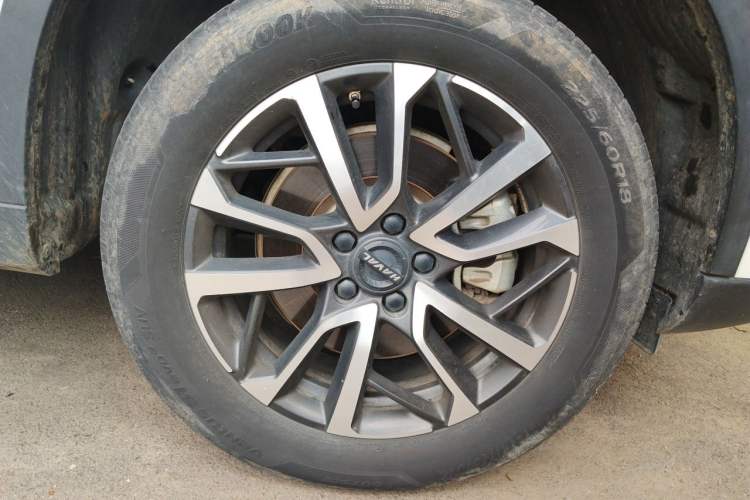 Used Haval H6 2021 3rd Generation 1.5T Automatic Two-Wheel Drive Max Right Front Wheel Hub