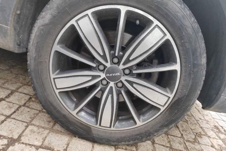 Used Haval H6 2021 1.5 GDIT Automatic Champion Edition Right Front Wheel Hub