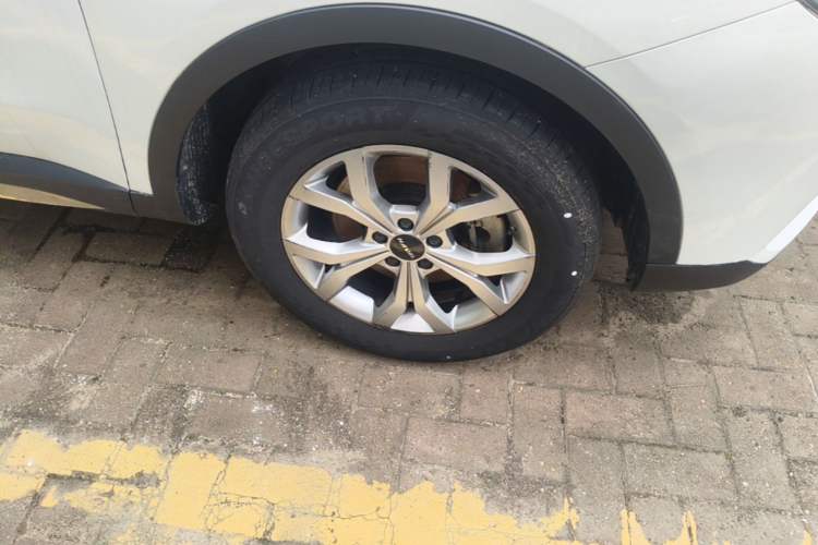 Used Haval H6 2021 National Trend Edition 1.5T Automatic Champion Version Right Front Wheel Hub
