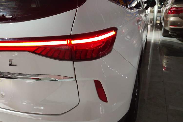 Used Haval H6 2021 3rd Generation 1.5T Automatic Two-Wheel Drive Pro Right Rear Taillight