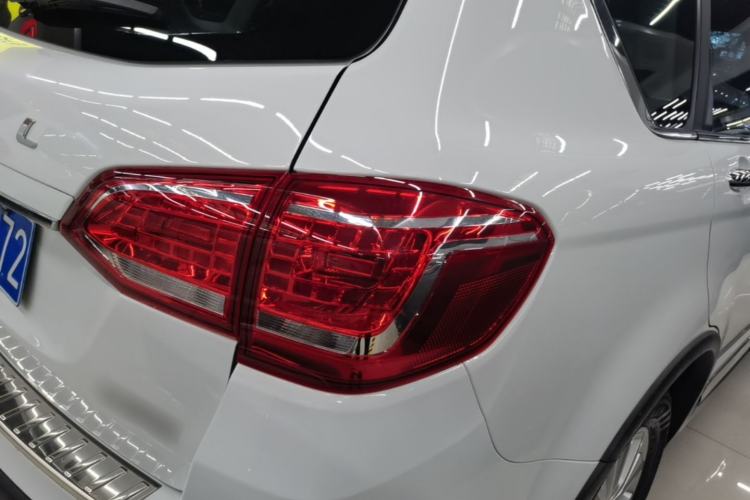 Used Haval H6 2021 Sport Edition 1.5T Automatic Elite Smart Connectivity Model U-Shape Grille Right Rear Taillight
