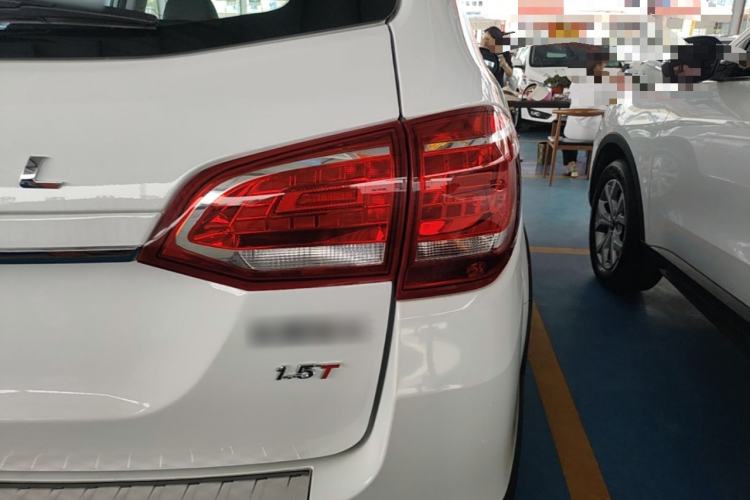 Used Haval H6 2021 Sport Edition 1.5T Automatic Elite Smart Connectivity Model U-Shape Grille Right Rear Taillight