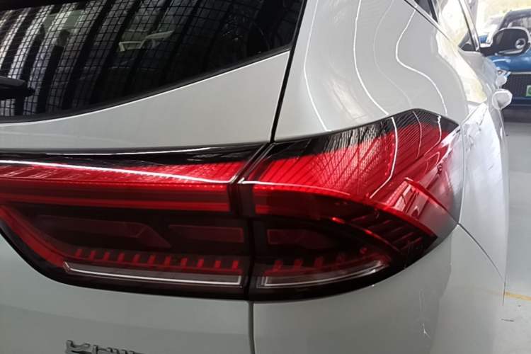 Used Haval H6 2021 National Trend Edition 1.5T Automatic Urban Version Right Rear Taillight