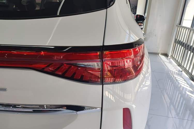 Used Haval H6 2021 3rd Generation 1.5T Automatic Two-Wheel Drive Max Right Rear Taillight
