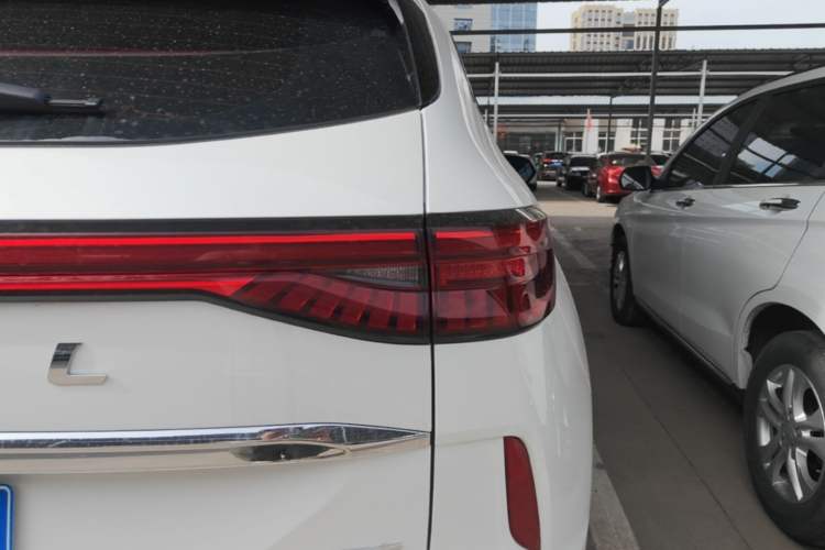 Used Haval H6 2021 3rd Generation 1.5T Automatic Two-Wheel Drive Max Right Rear Taillight