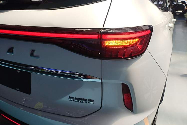 Used Haval H6 2021 3rd Generation 1.5T Automatic Two-Wheel Drive Pro Right Rear Taillight
