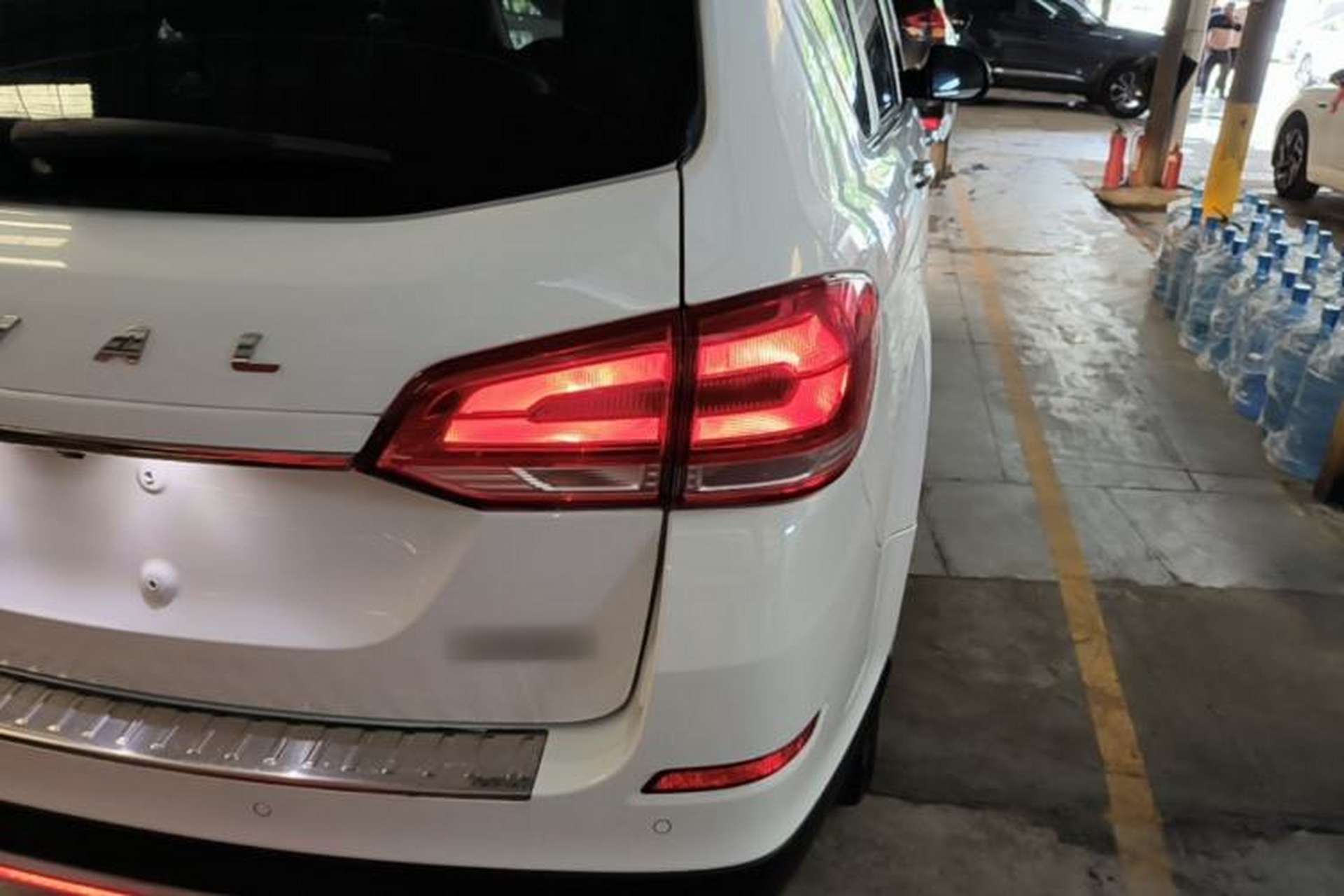 Used Haval H6 2021 Sport Edition 1.5T Automatic Elite Smart Connectivity Model with Hexagonal Grille Right Rear Taillight