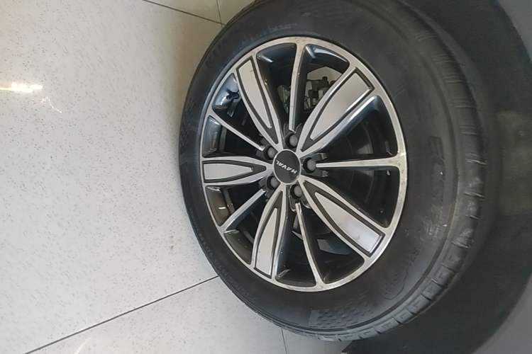 Used Haval H6 2021 1.5 GDIT Automatic Champion Edition Right Rear Wheel Hub