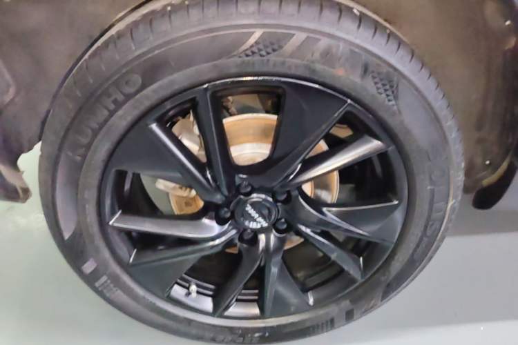 Used Haval H6 2021 3rd Generation 2.0T Automatic Two-Wheel Drive Max Right Rear Wheel Hub