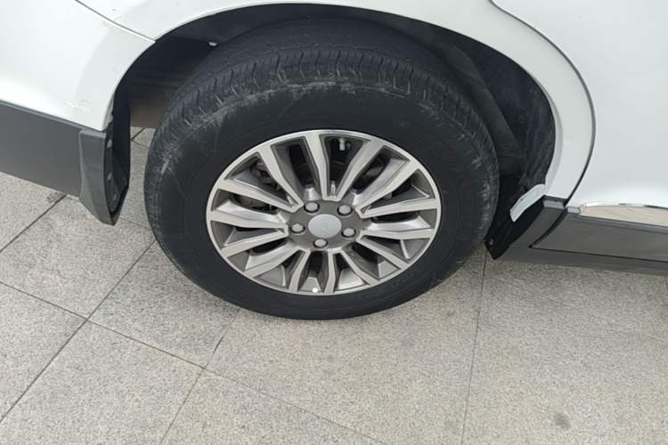 Used Haval H6 2021 Sport Edition 1.5T Manual Elite Smart Connectivity Model with Hexagonal Grille Right Rear Wheel Hub